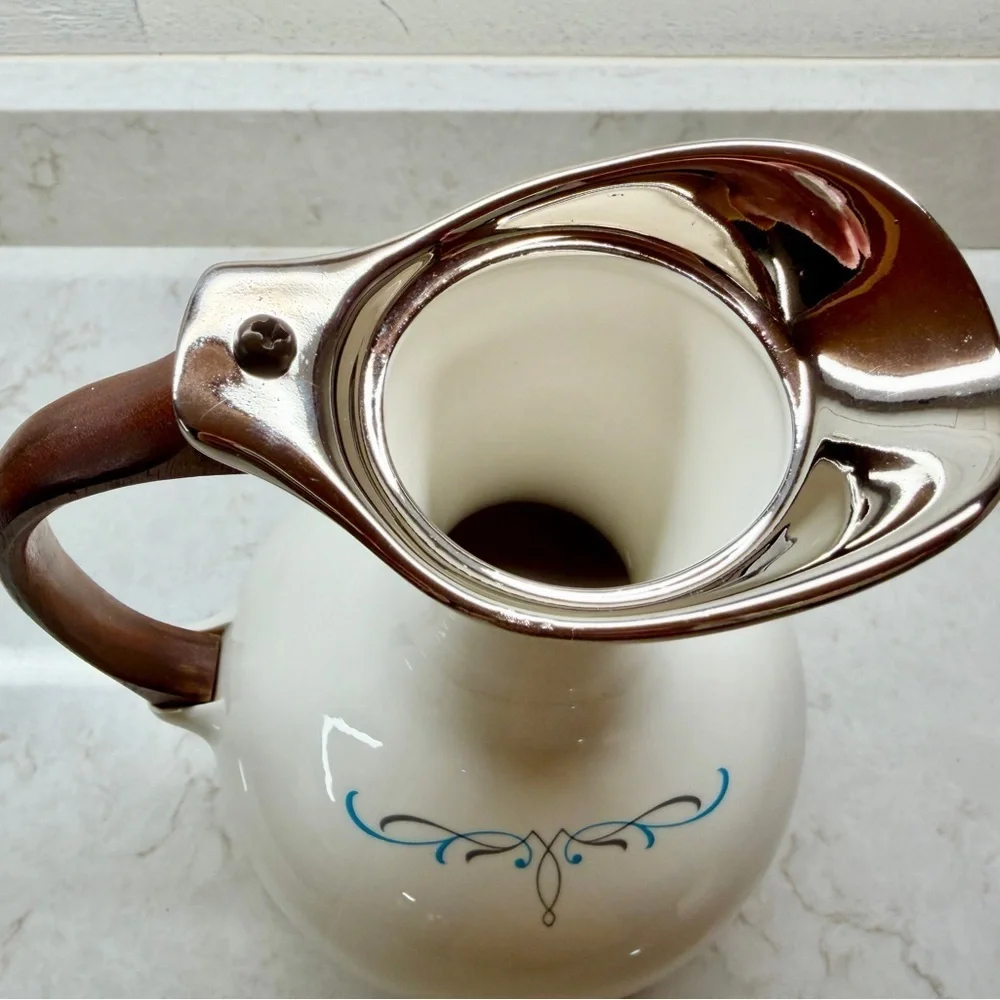 MID-CENTURY MODERN INSULATED COFFEE SERVER WITH WHITE OPALINE GLASS BODY